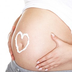 Recognizing Changes and Nurturing your Skin during Pregnancy