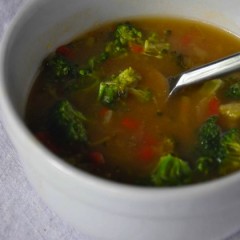 Broccoli and Red Bell Pepper Soup